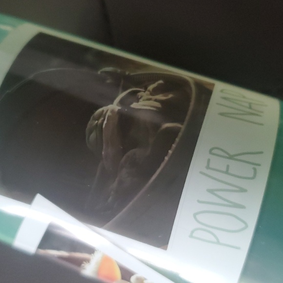 Zak! Designs Baby Yoda Grogu 25oz water bottle with snap lid - Picture 7 of 11